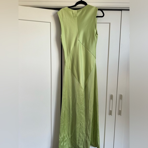 NWT Paris Georgia Bettina split midi dress in pistachio green - Picture 6 of 6